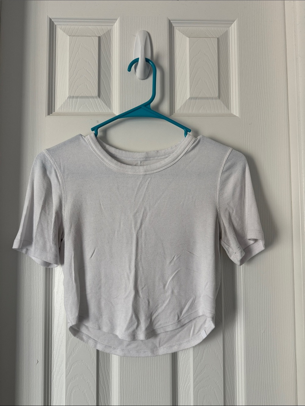 lululemon athletica White Short Sleeve Cropped Tee